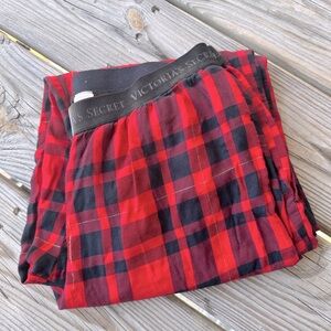 Victoria's‎ Secret Red and Black Plaid Pajama Pants XS